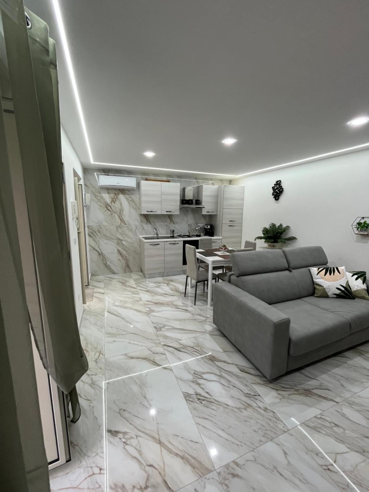 L'angolo Apartment Naples